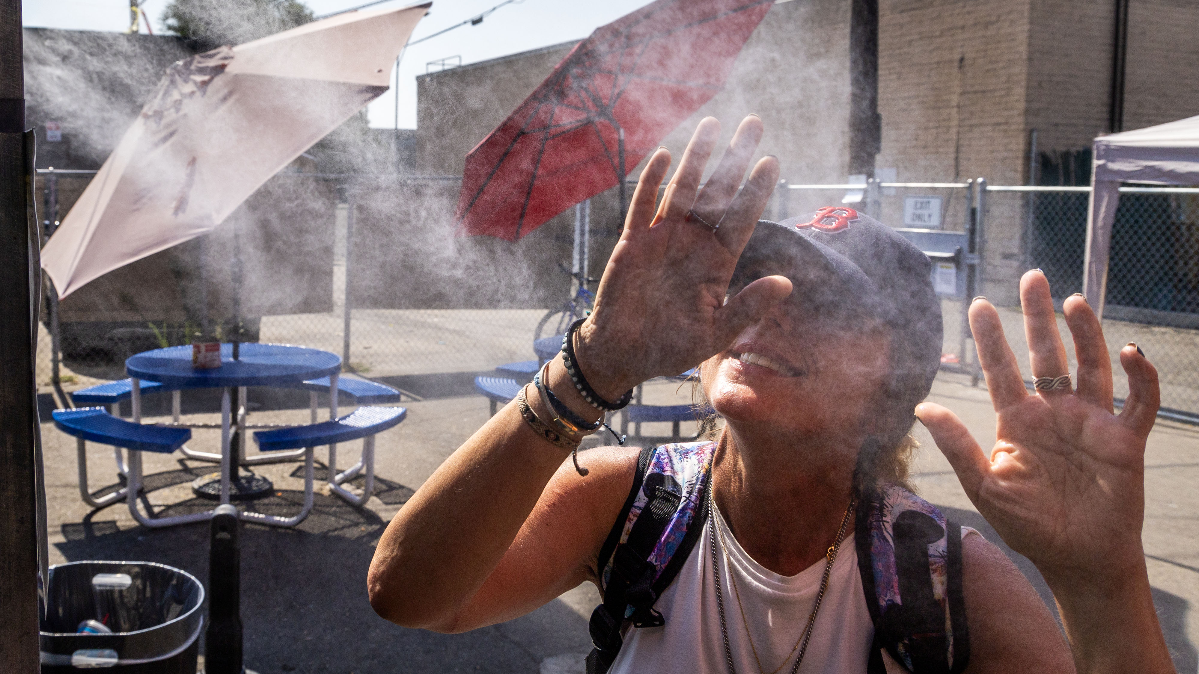 Homeless Cooling Station